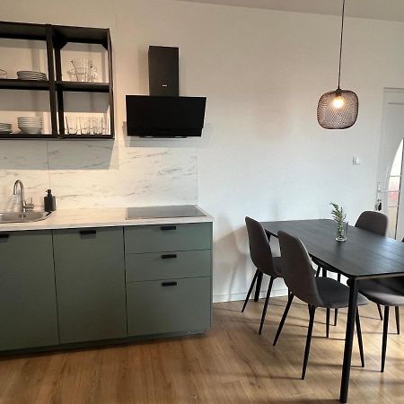 The One By Moro Apartment Vantacici Luaran gambar