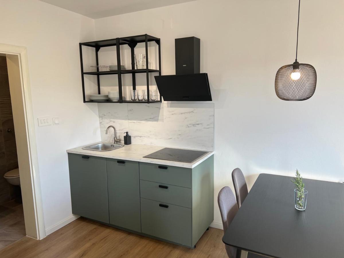 The One By Moro Apartment Vantacici Luaran gambar